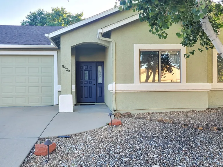 5520 N Bronco Ln — Photo 2