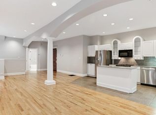 1757 W Belle Plaine Ave APT 1, Chicago, IL 60613