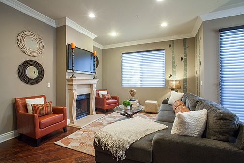 3rd image of 855 Wilcox Ave Unit 202