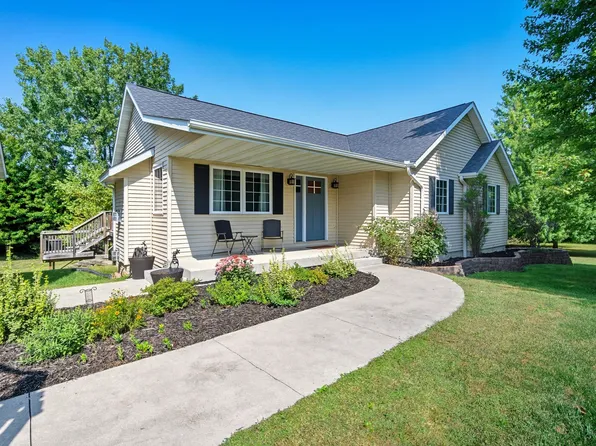 4717 Canfield Dr, Panora, IA 50216