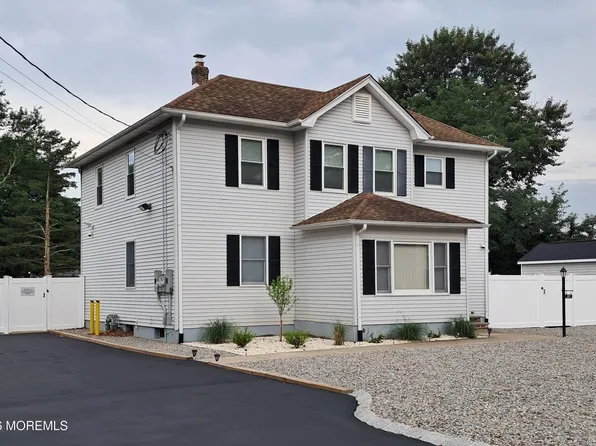 221 Chestnut Street, Toms River, NJ 08753