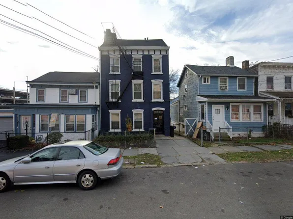 27 Carter St APT 1, Newburgh, NY 12550