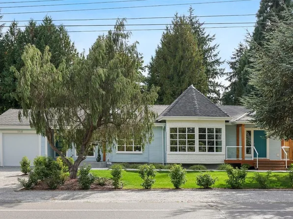 164 Crescent Rd E, Qualicum Beach, BC V9K 1L6