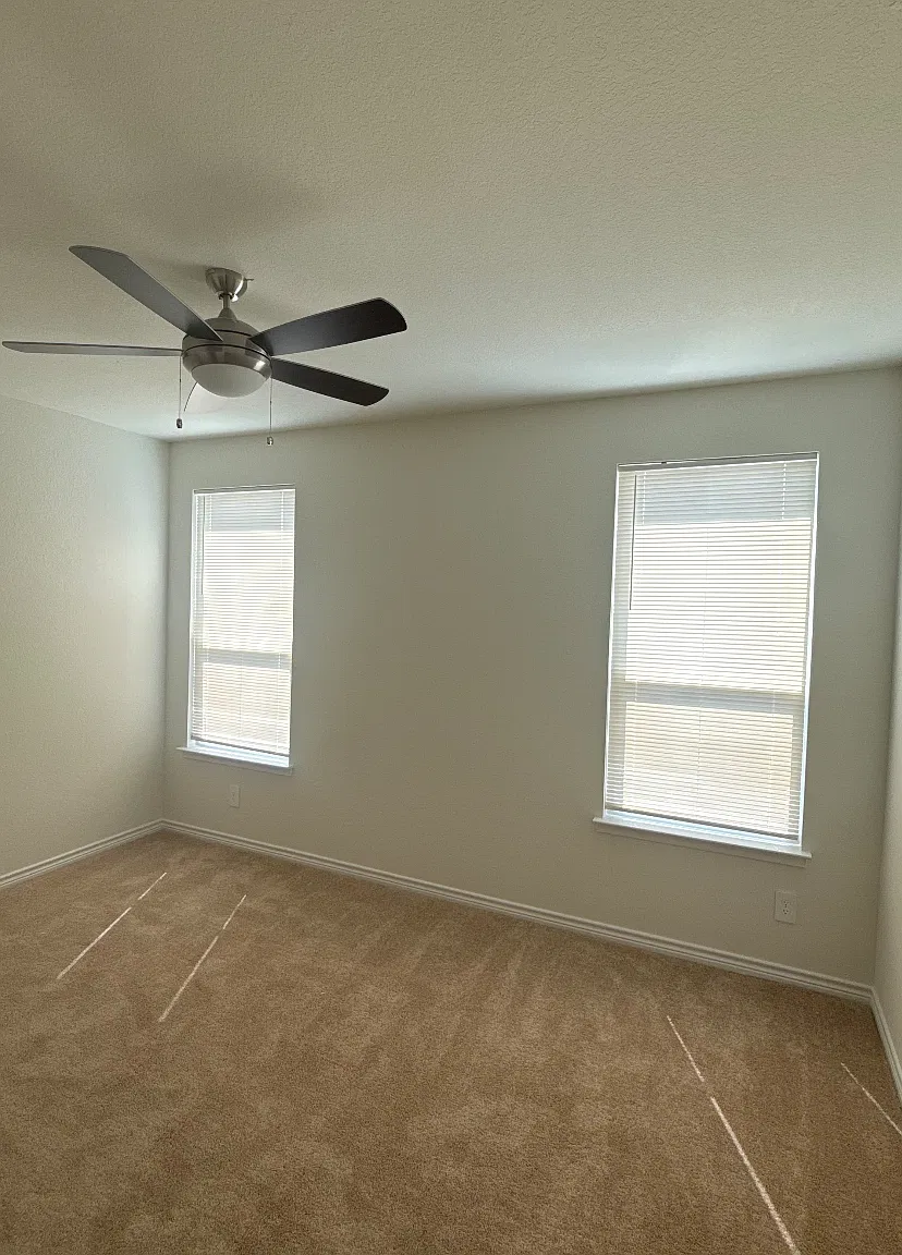 4 bed, 1605 sqft, $2,100 — Photo 3