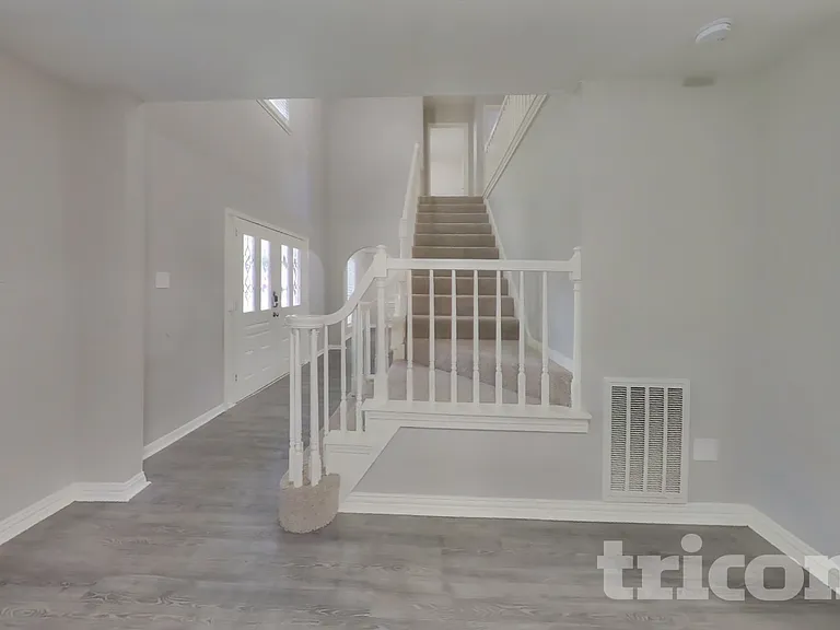 2307 Hilton Head Dr — Photo 4