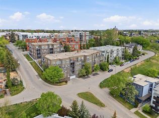 532 S 5th Ave NE #305, Calgary, AB T2E 0L2