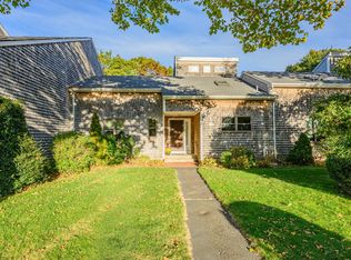 5 Riverview Ave #G, Mashpee, MA 02649
