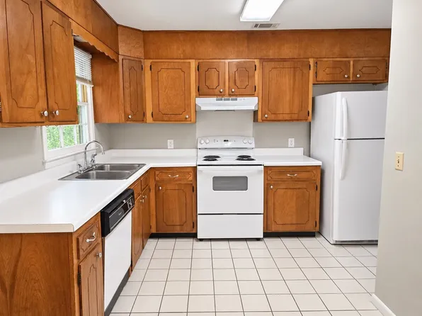 1304 Brockton Dr APT B, Signal Mountain, TN 37377