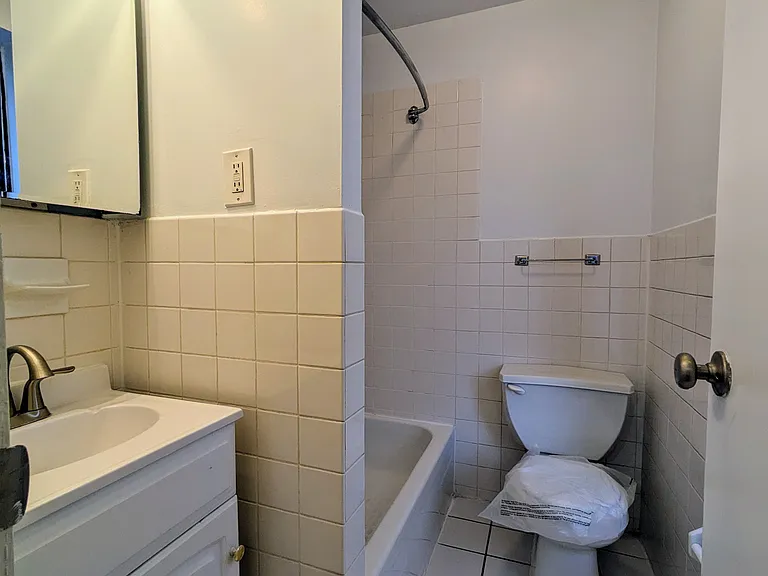506 E 82nd St #16 — Photo 8