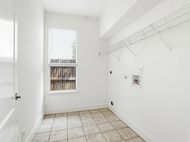 422 Pease Holw — Photo 25