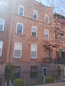 243 3rd St, Jersey City, NJ, 07302