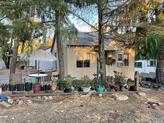 2nd image of 2134 Collinsville Road