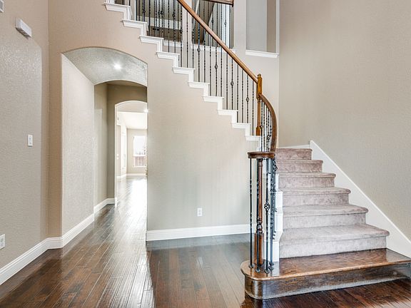 5th image of 4514 Periwinkle Dr