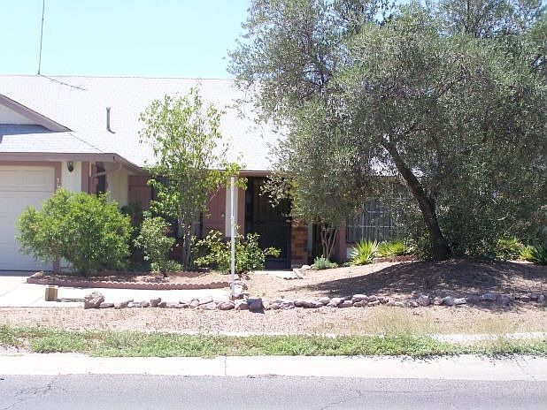 2nd image of 3191 W Los Reales Rd