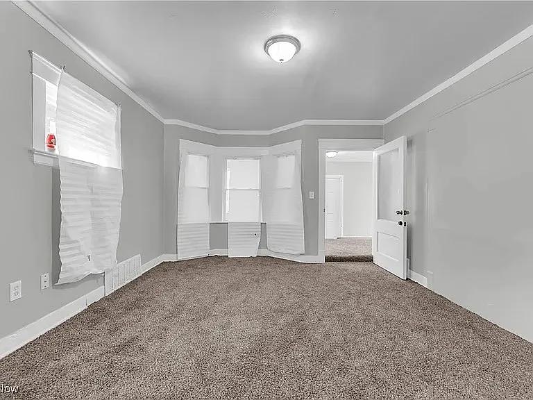 2 bed, 1000 sqft, $1,000 — Photo 2
