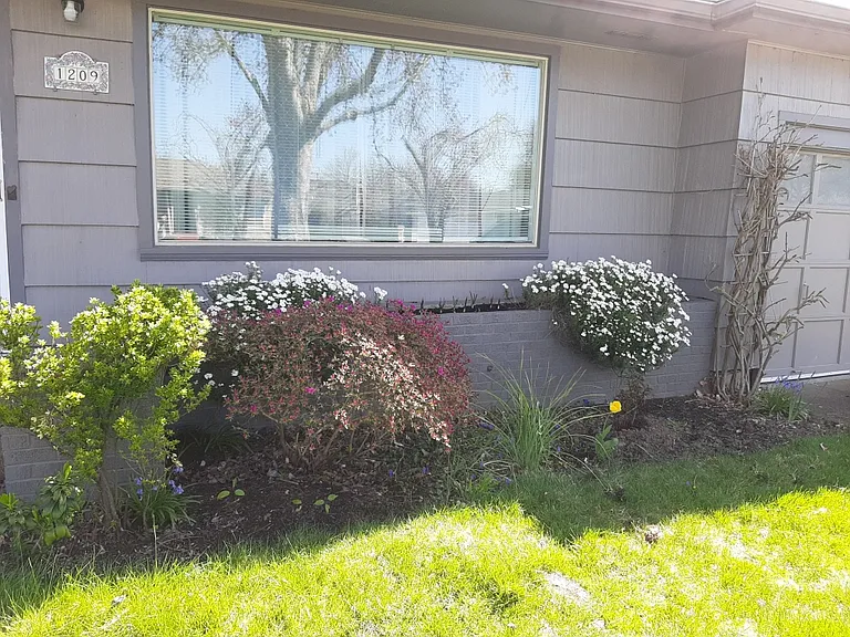 1209 NW 19th St — Photo 10