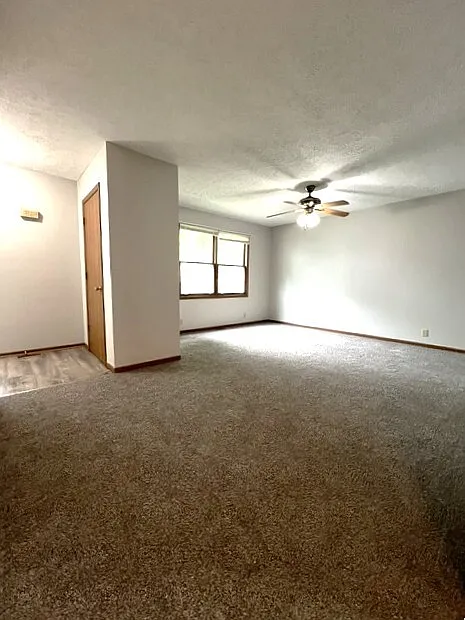 142 E Lincoln Hwy #3