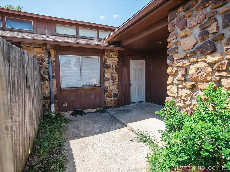 5104 S 75th East Ave — Photo 4