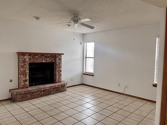 2nd image of 1824 Charlie Smith Dr