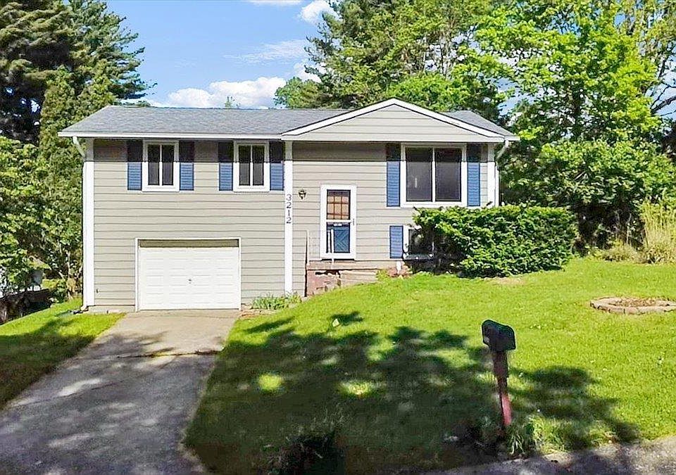 1st image of 3212 N Meadow Ln