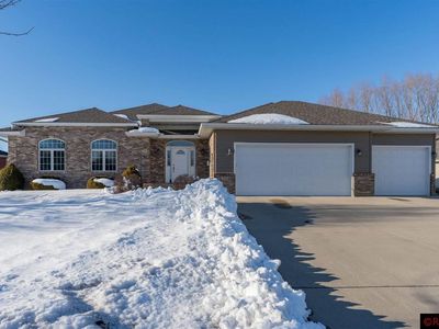 105 Foxborough Ln, Eagle Lake, MN, 56024