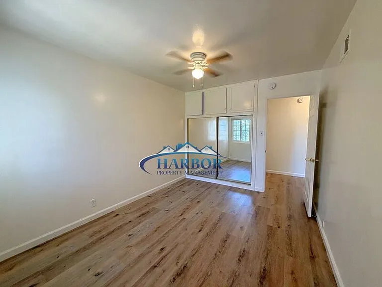 2028 Elberon St — Photo 23