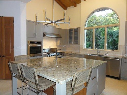 Gourmet kitchen