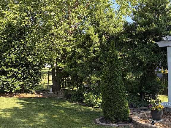 2nd image of 409 Savannah Rdg