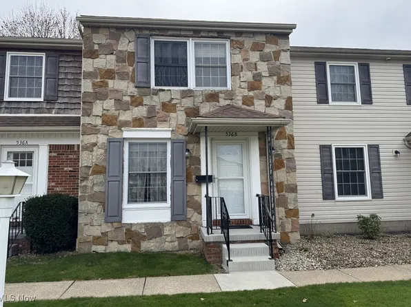 536 Austin Dr APT B, Barberton, OH 44203