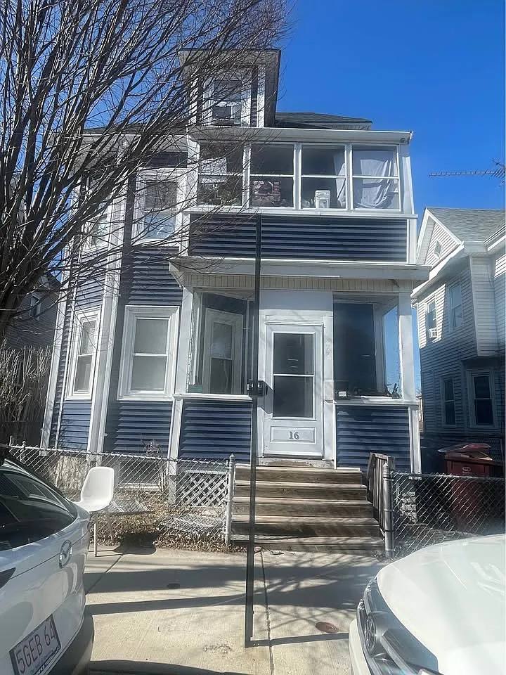 2 bed, 2176 sqft, $2,200 — Photo 1