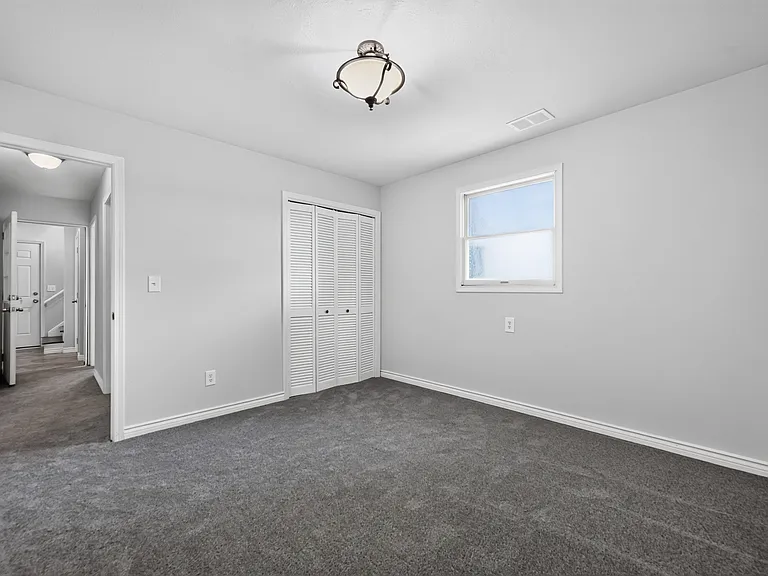 6611 Textile Rd — Photo 32