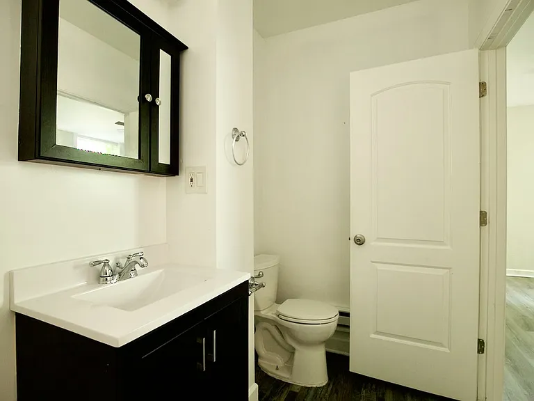 646 W Roscoe St #6H — Photo 16