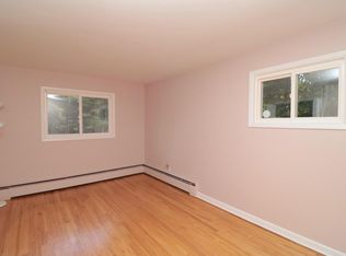 12 Live Oak Rd, Norwalk, CT 06851