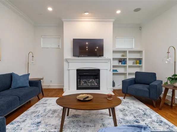 2833 Lee St, Dallas, TX 75206