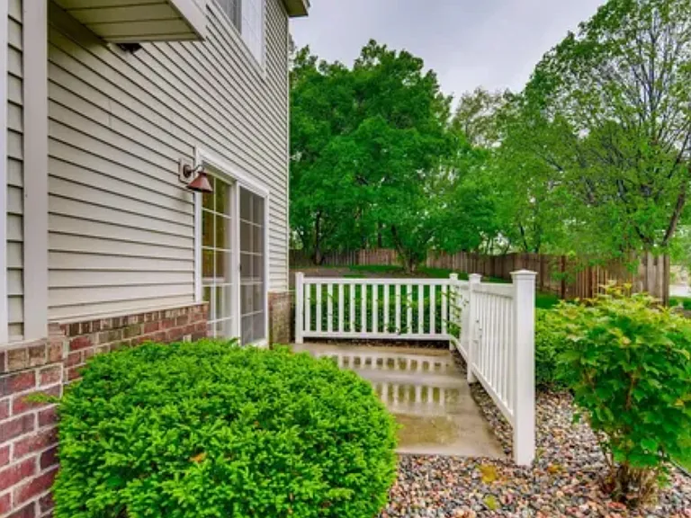640 Knights Bridge Rd #640 — Photo 25