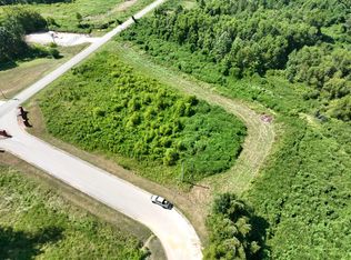 1 Fern Creek Dr, Lexington, TN 38351