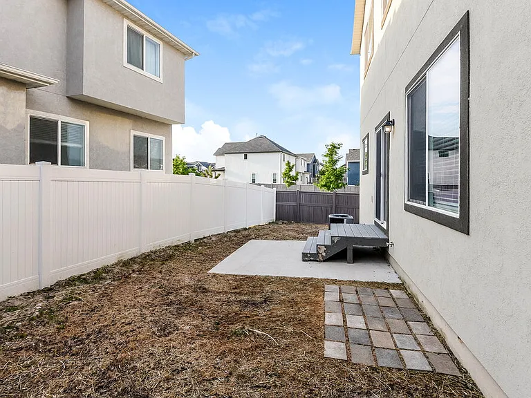 4907 E Breezy Patch Rd — Photo 17