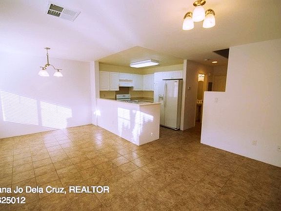 Living Room towards Kitchen View
