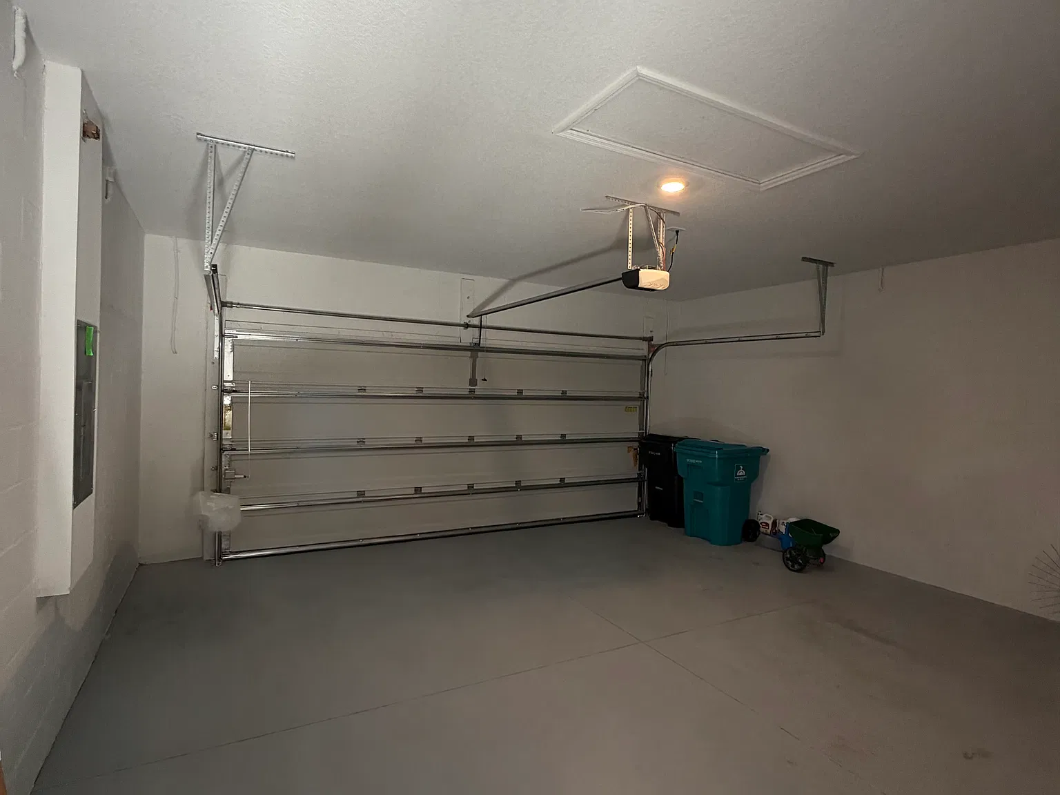3 bed, 1982 sqft, $3,200 — Photo 2
