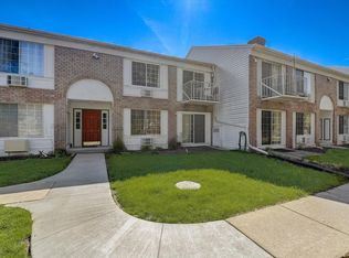 2142 Allen Blvd APT 4, Middleton, WI 53562