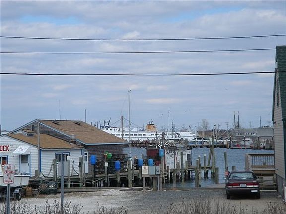 Water front dining and docks across the street