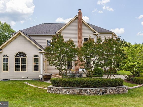 5th image of 14033 Weeping Cherry Dr