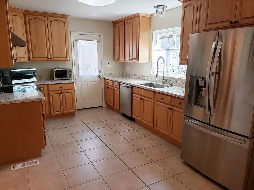 1st image of 309 College Ave