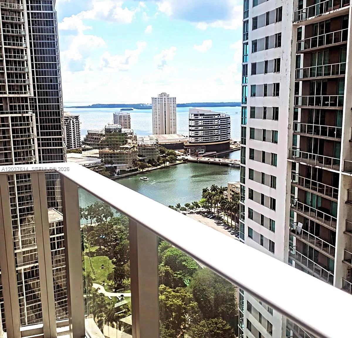Brickell Point — Photo 2