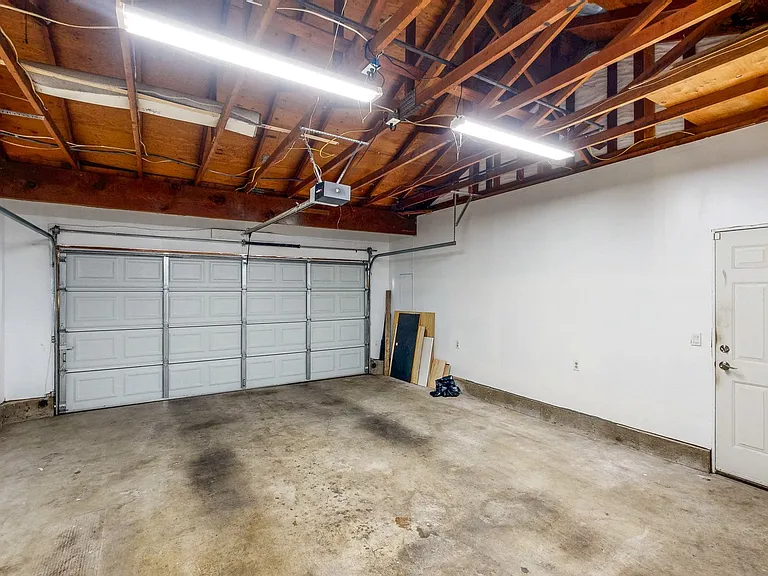 2540 Campbell Dr — Photo 23