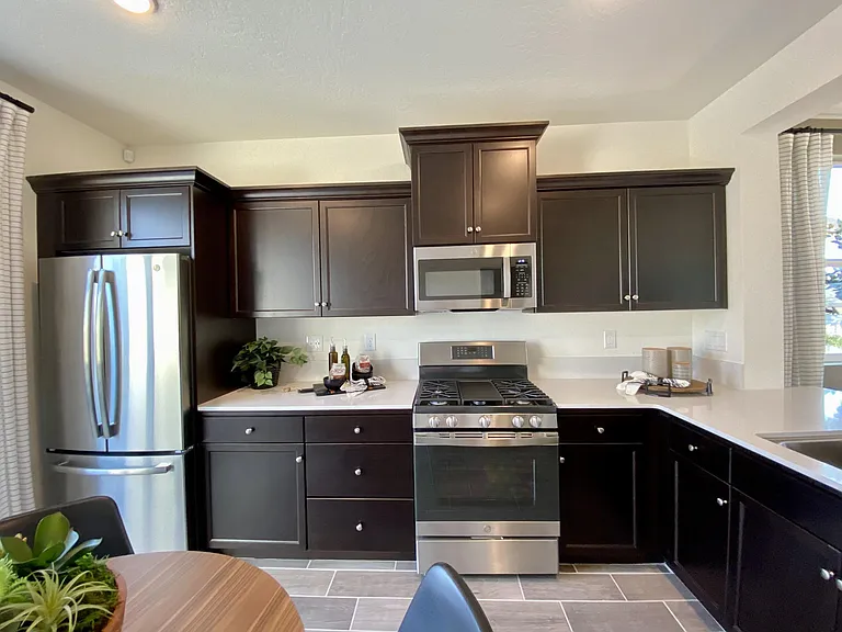 2052 N Rogers Ln — Photo 6