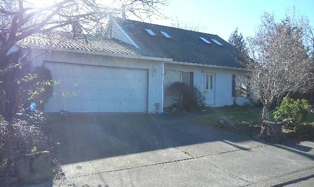 17680 SW Ivy Glenn Dr photo 1