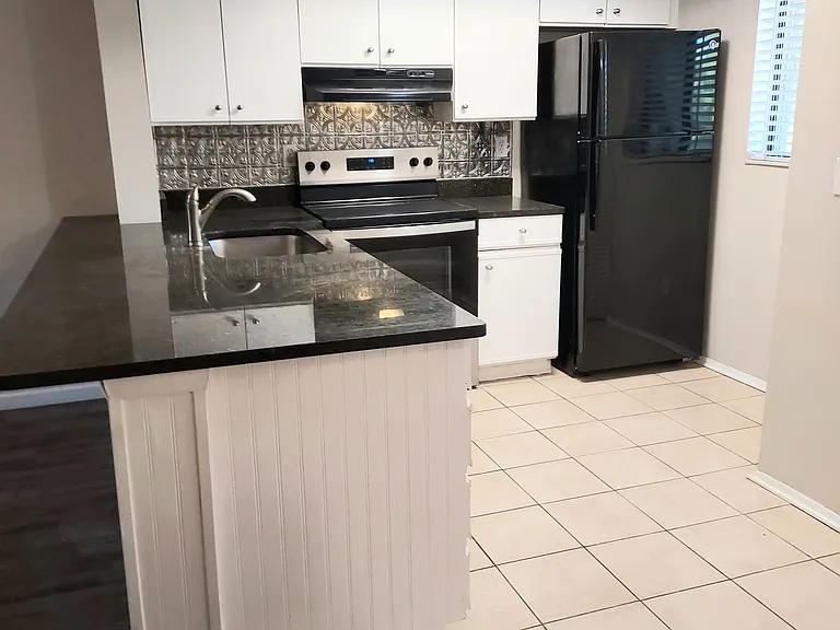 2915 Dove Haven Ct — Photo 12