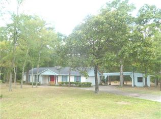54 Wood Lodge Dr, Huntsville, TX 77320