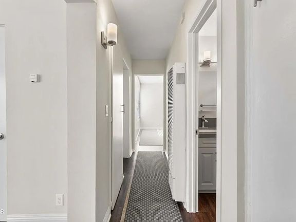 5th image of 1037 Emerson St APT 3